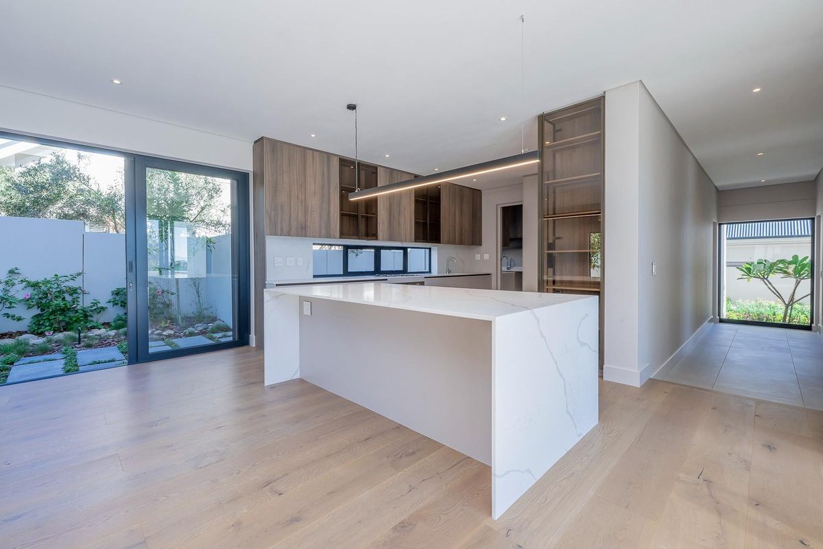 Graanendal - New Luxury Home For Sale! No Transfer Duty - Photo 3