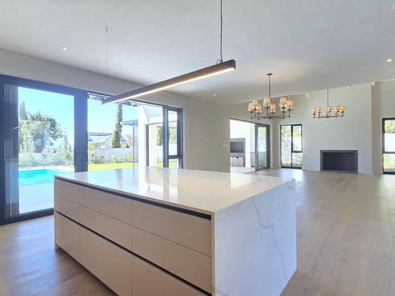 Graanendal - New Luxury Home For Sale! No Transfer Duty - Photo 4
