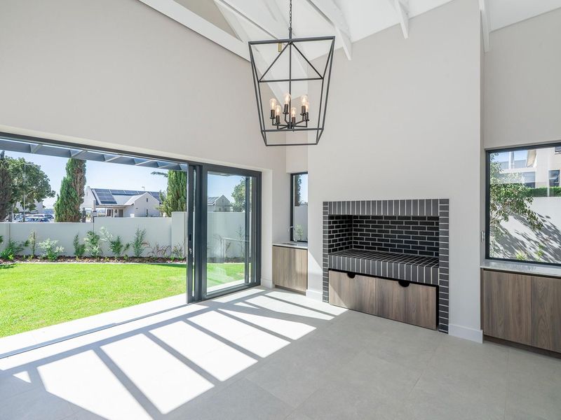 Graanendal - New Luxury Home For Sale! No Transfer Duty - Photo 7