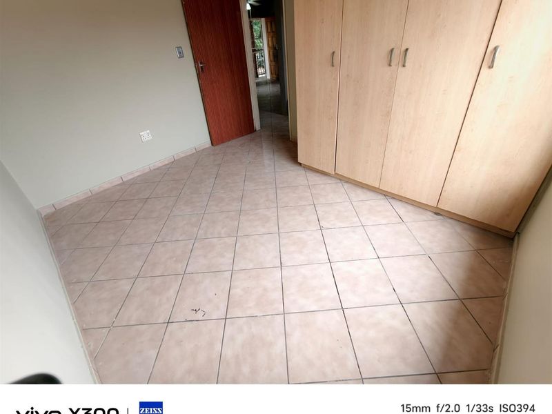 Apartment To Rent in Oos Einde, Rustenburg, North West - Photo 8