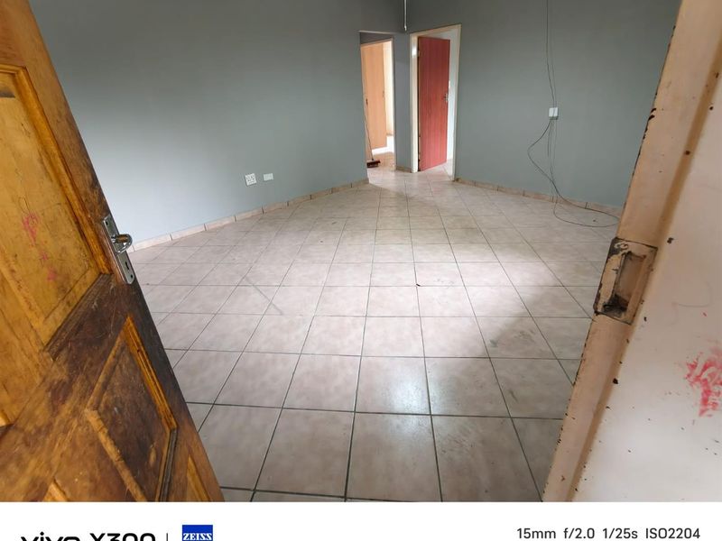 Apartment To Rent in Oos Einde, Rustenburg, North West - Photo 10