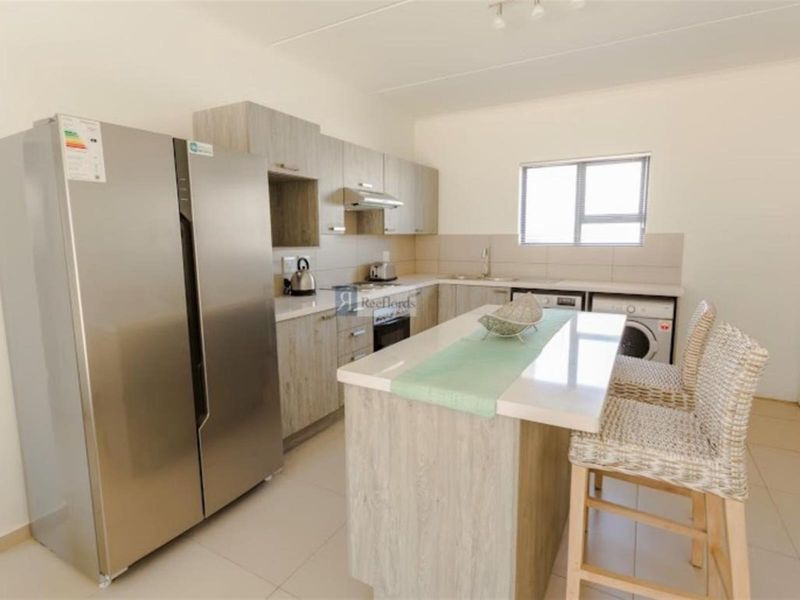 3 Bedroom Apartment To Rent in Carlswald, Midrand - Photo 4