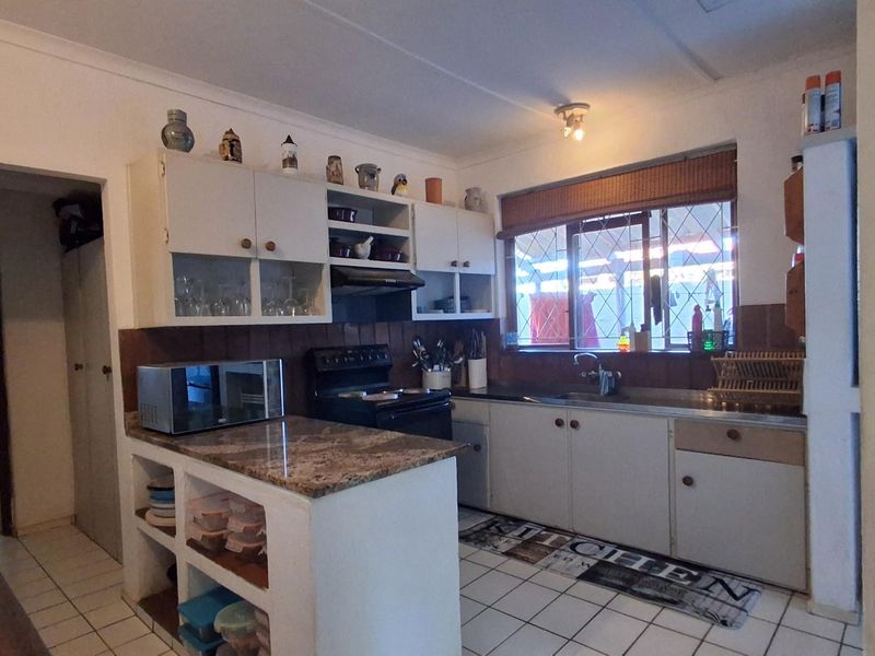 Coastal Family Living Just Steps From The Beach - Photo 8