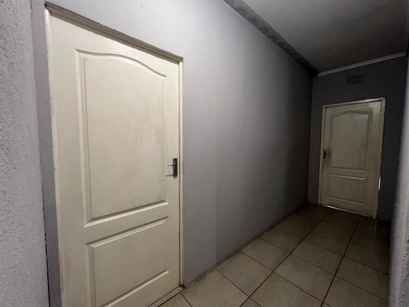 House For Sale in Vanderbijlpark SW 1, Vanderbijlpark SW, Vanderbijlpark - Photo 10