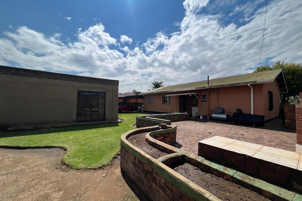 House For Sale in Vanderbijlpark SW 1, Vanderbijlpark SW, Vanderbijlpark - Photo 5