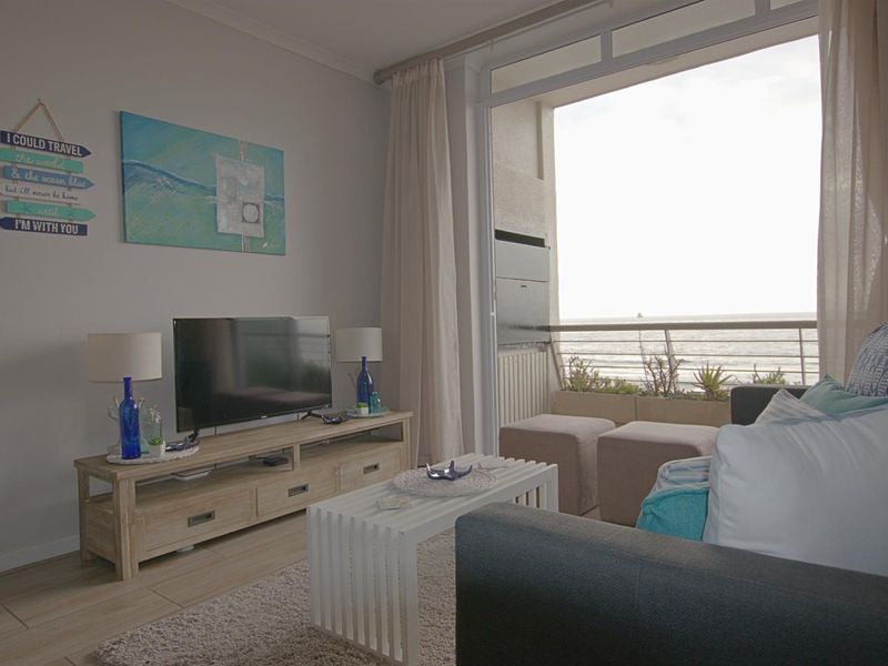 Apartment To Rent in Lagoon Beach, Milnerton - Photo 9