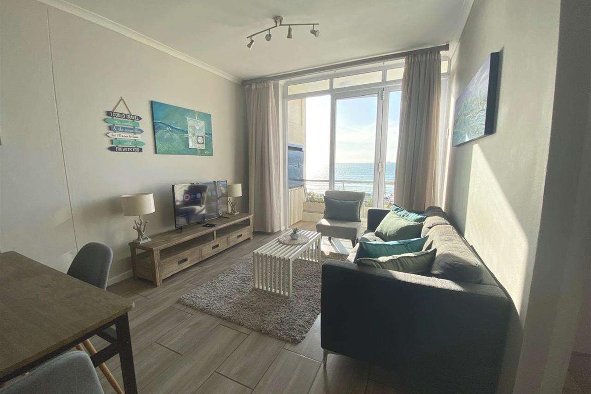 Apartment To Rent in Lagoon Beach, Milnerton - Photo 2