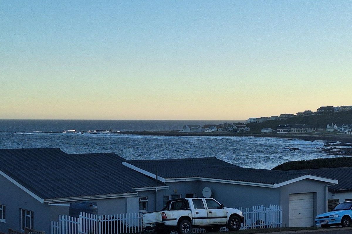 House For Sale in Jongensfontein, Stilbaai - Photo 2
