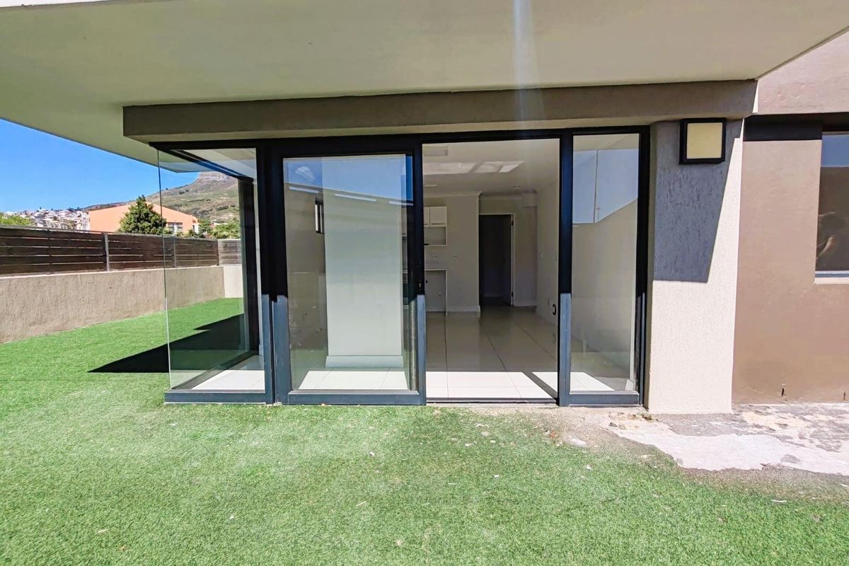 Apartments For Sale in Zonnebloem, Cape Town - Photo 2