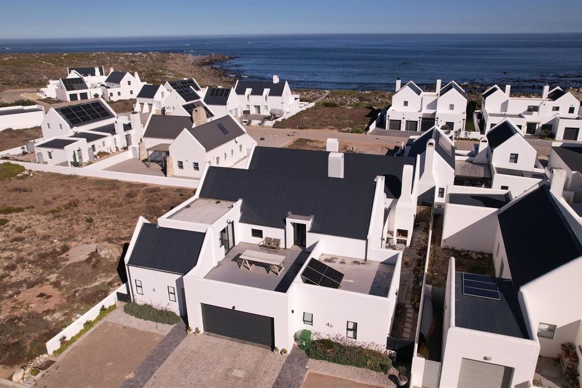 Quiet Coastal Elegance - A Calm Sanctuary with Ocean Views in Toothrock Estate, Jacobsbaai - Photo 2