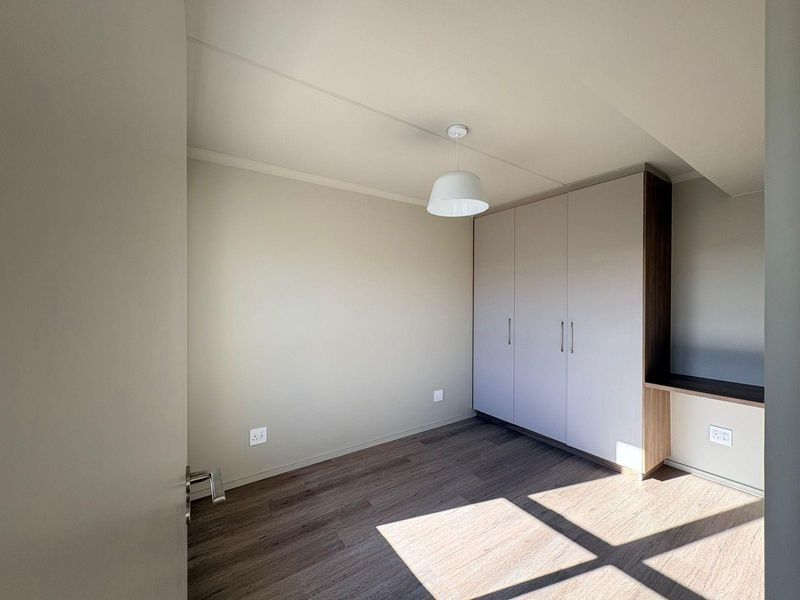 Spacious 1 Bedroom Apartment with Dual Balconies - Available 1 May 2026 - Photo 6