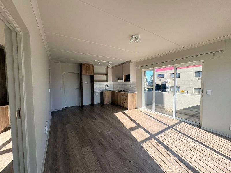 Spacious 1 Bedroom Apartment with Dual Balconies - Available 1 May 2026 - Photo 5