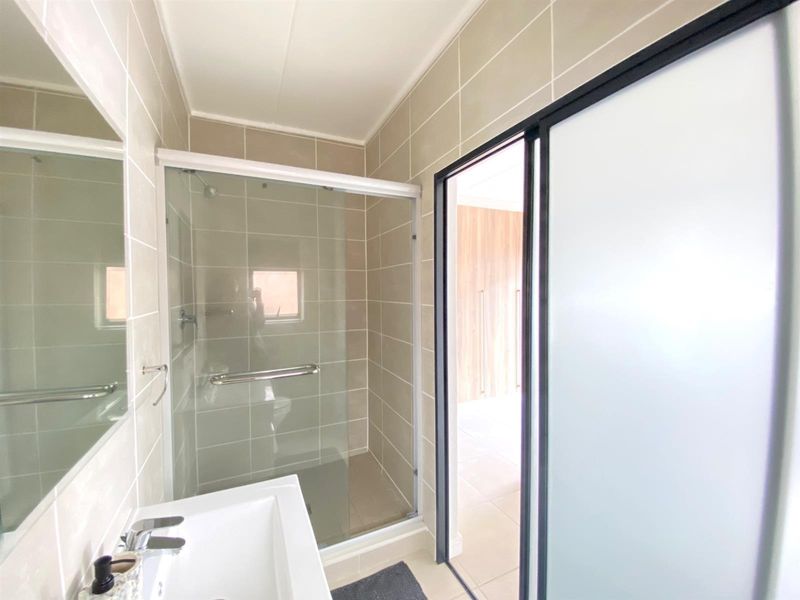 Apartment To Rent in Linbro Park, Sandton - Photo 10