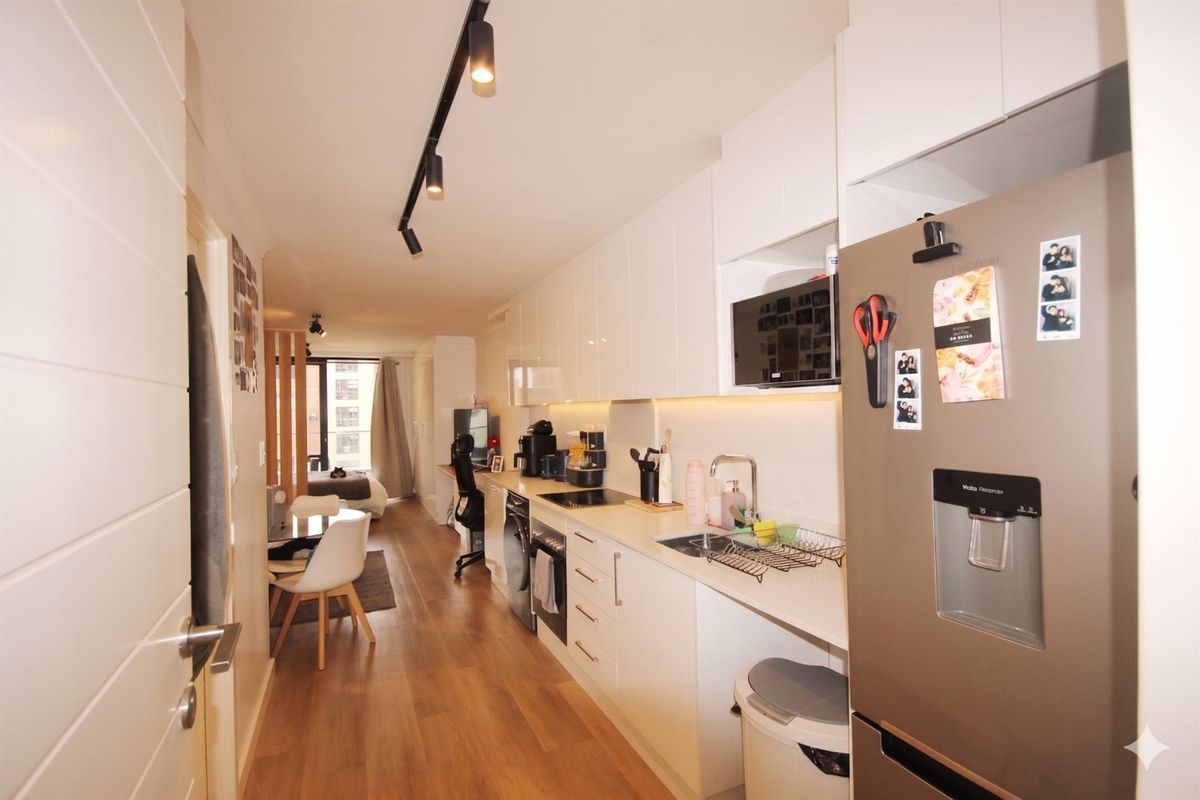 Studio Apartment For Sale in Newlands, Cape Town - Photo 5