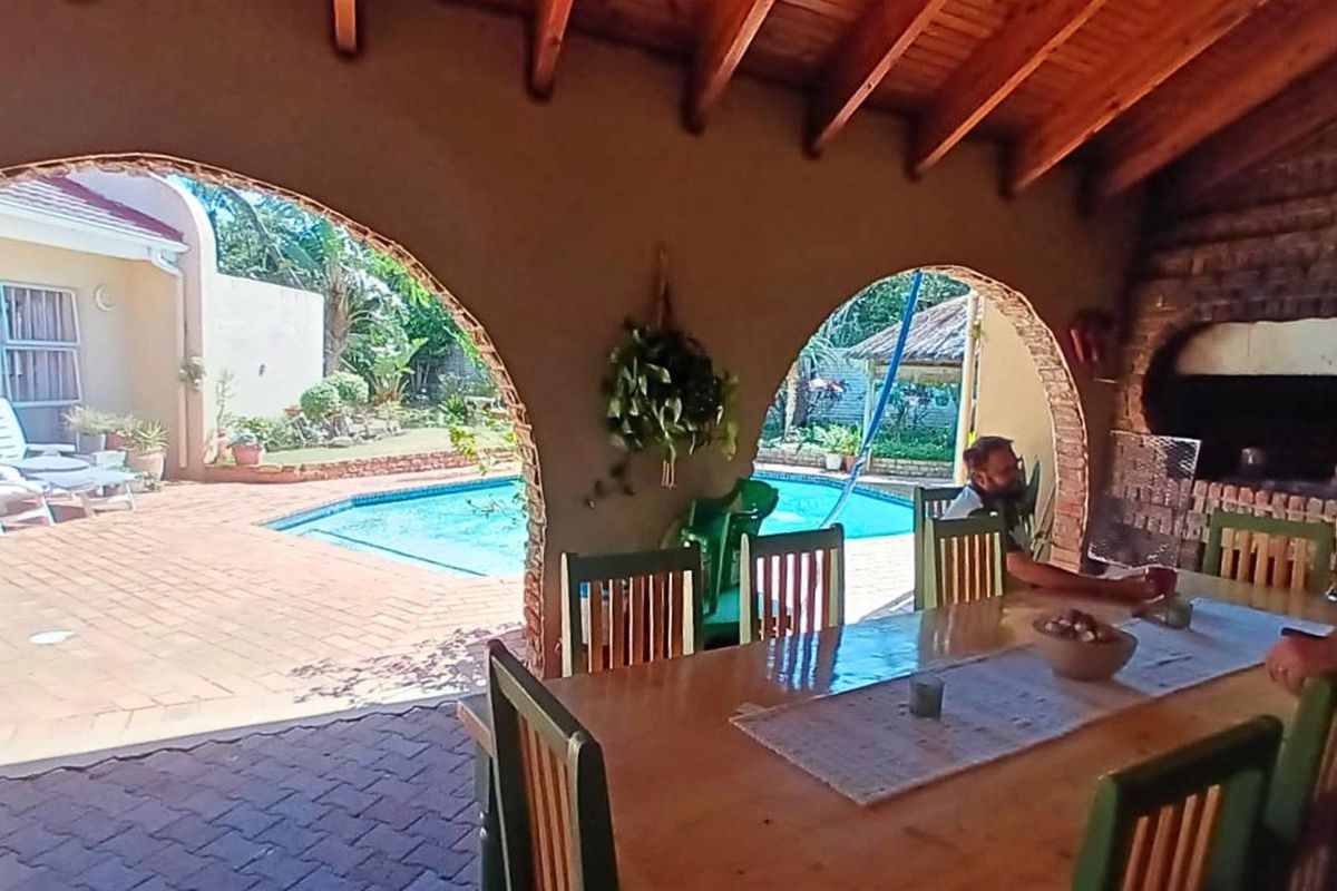 House for sale in Beacon Bay, East London - Photo 4