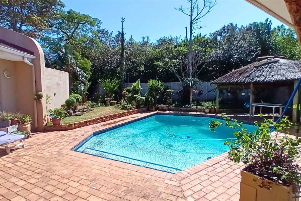 House for sale in Beacon Bay, East London - Photo 3