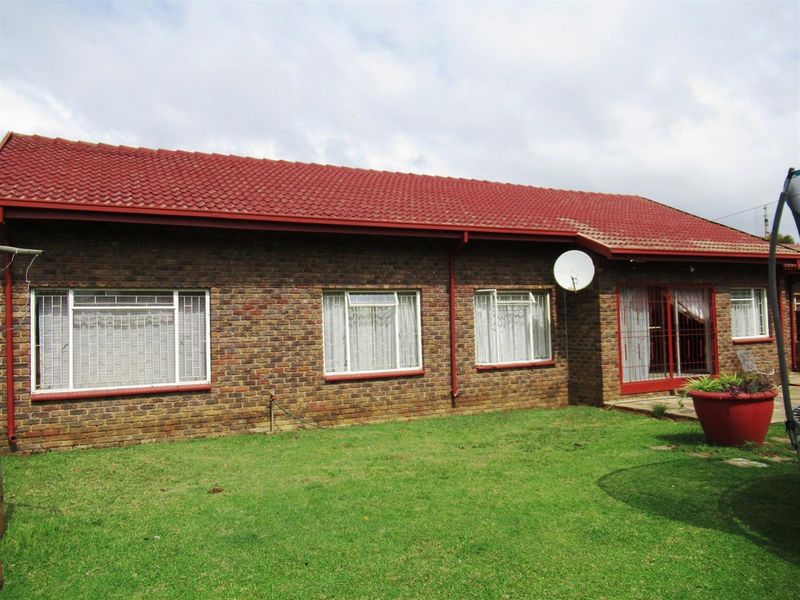 House For Sale in Bester, Bronkhorstspruit - Photo 4