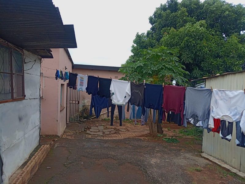 Stand For Sale in Orlando, Soweto - Photo 7