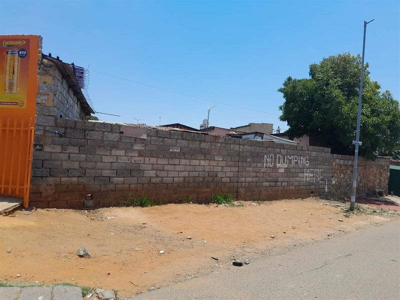 Stand For Sale in Orlando, Soweto - Photo 2