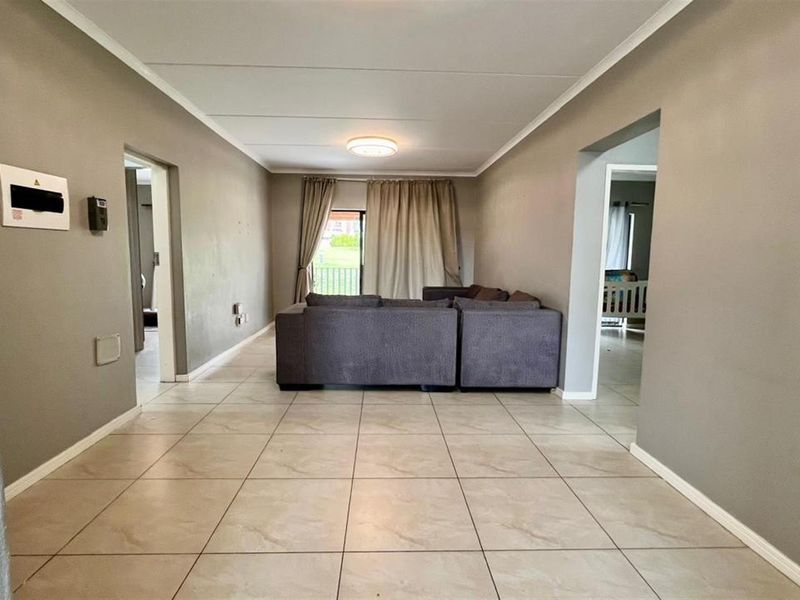 Apartment To Rent in North Riding, Randburg - Photo 5