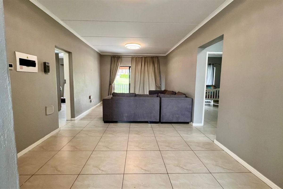 Apartment To Rent in North Riding, Randburg - Photo 5