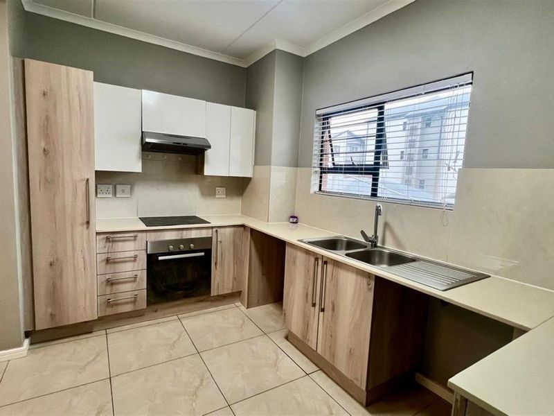 Apartment To Rent in North Riding, Randburg - Photo 5