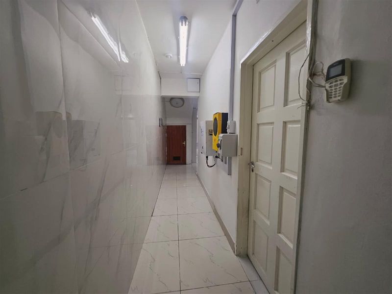 Spacious 6 Bedroom Home with Multiple EnSuites and Flatlet For Sale - Photo 7