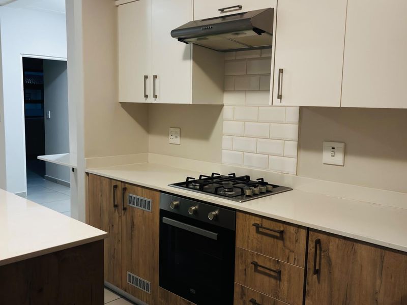 Apartment To Rent in Fourways, Sandton - Photo 6