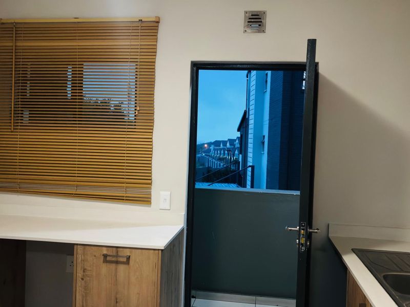 Apartment To Rent in Fourways, Sandton - Photo 5