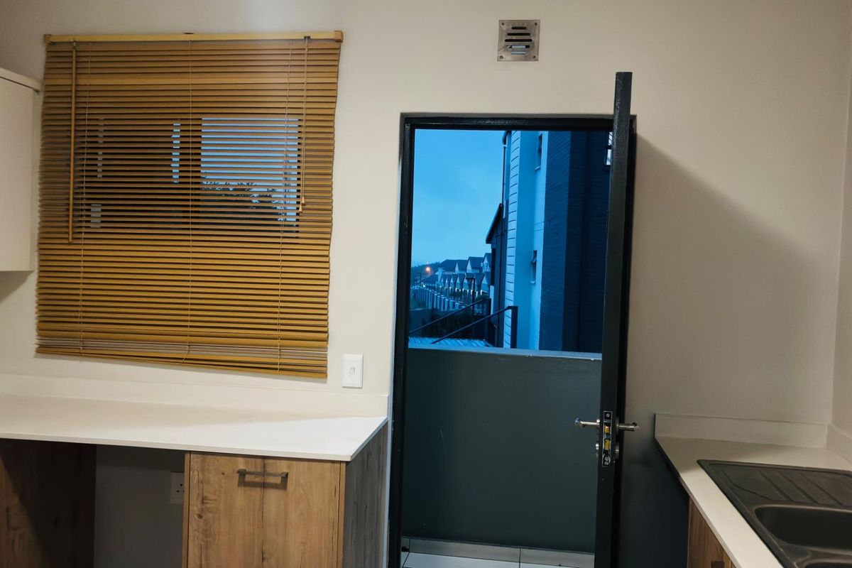 Apartment To Rent in Fourways, Sandton - Photo 5