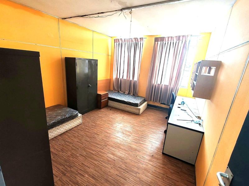 Apartment and Commercial Building For Sale in Vanderbijlpark Central Vanderbijlpark Gauteng - Photo 3