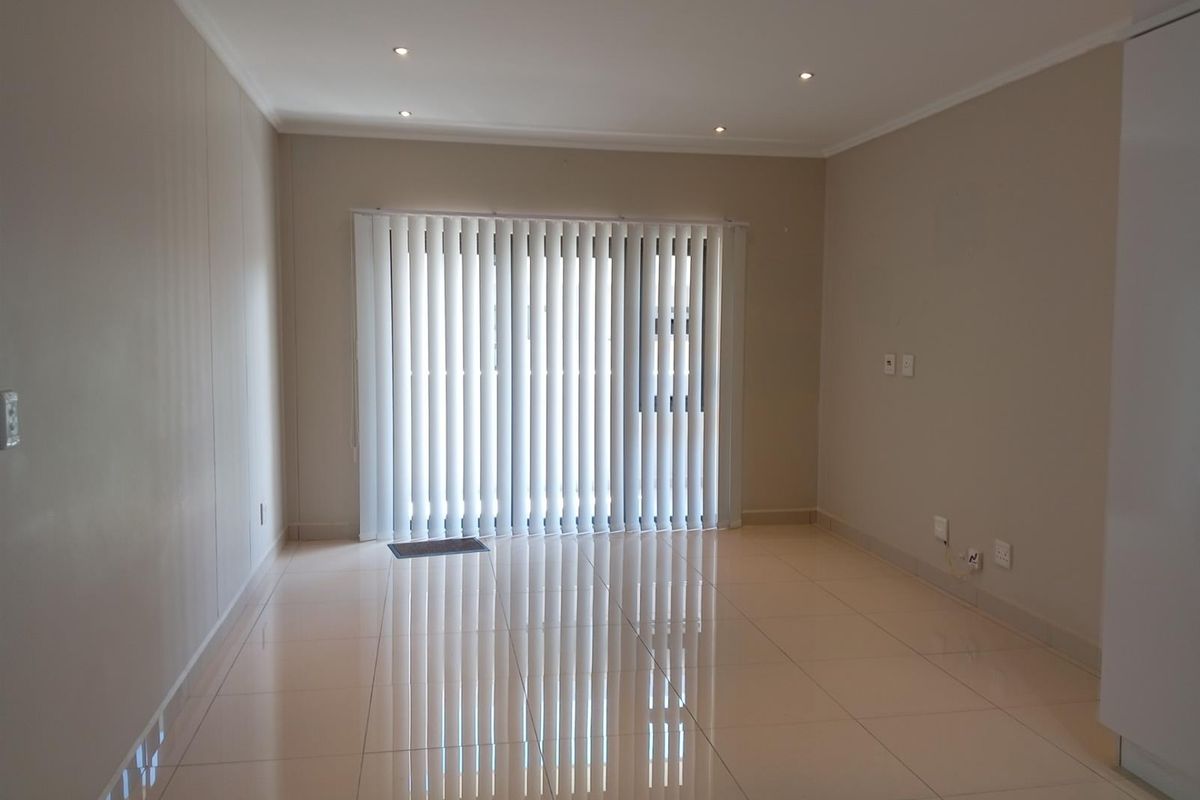 Stunning Apartment not to be missed - Photo 3