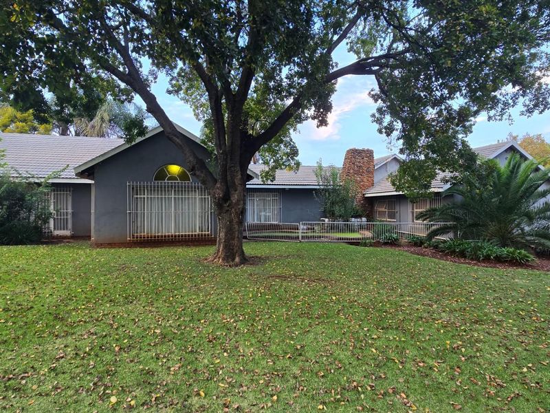 Expansive 2,683sqm Corner Property with Income Potential and Ultimate Entertainment Appeal! - Photo 7