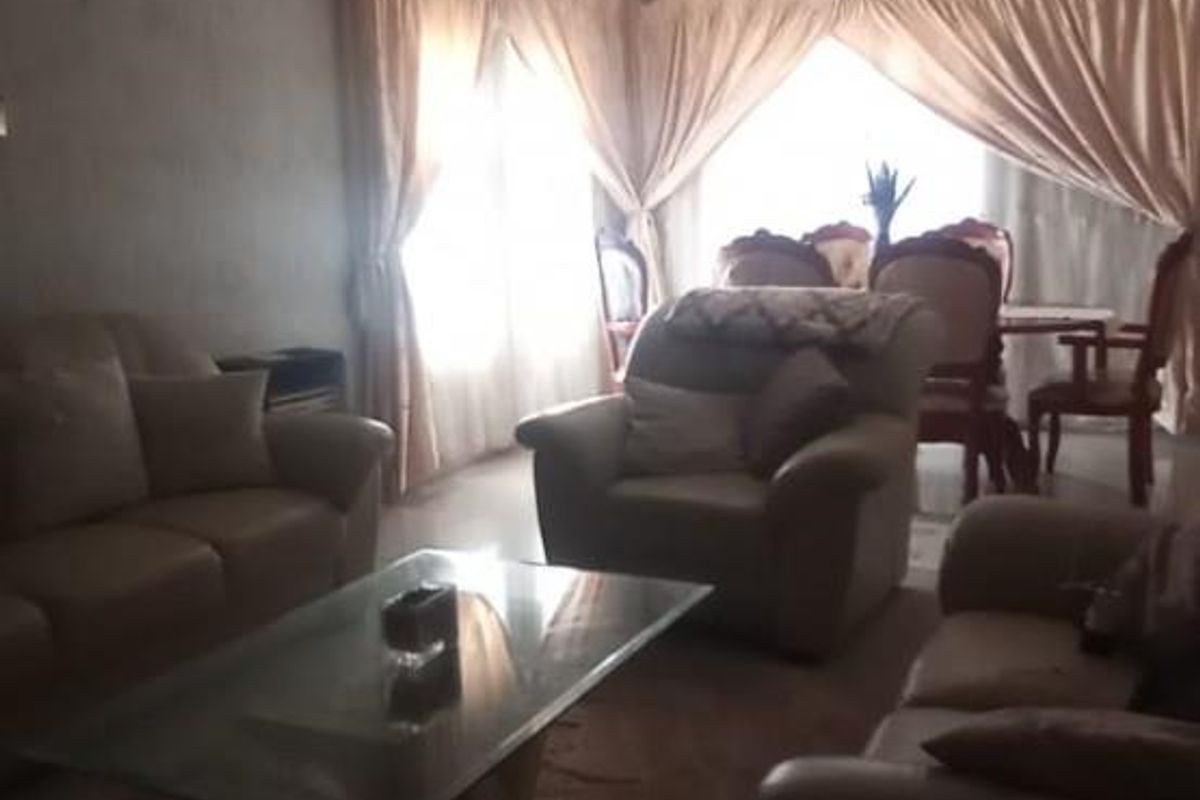 House For Sale in Meadowlands, Soweto - Photo 2