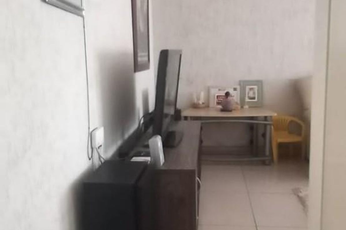 House For Sale in Meadowlands, Soweto - Photo 4