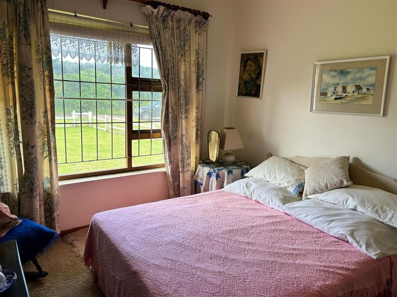 Spacious Family Living on a Corner Plot in Sunrise-on-Sea - Photo 10