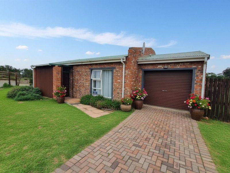 Easy Living in the Heart of Albertinia - Photo 7