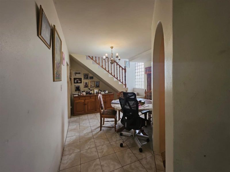 House For Sale in Reservoir Hills, Durban - Photo 3