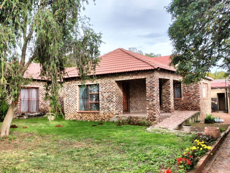 Modern low maintenance up for grabs - Photo 2