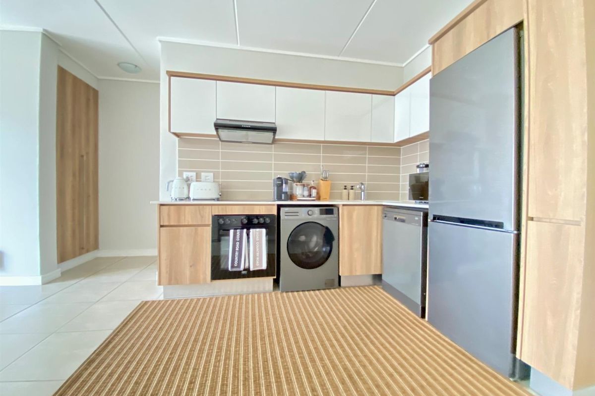 Apartment To Rent in Linbro Park, Sandton - Photo 4