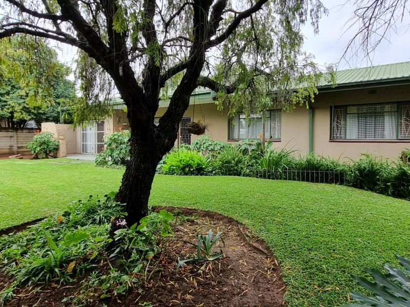 House For Sale in Brits Central, Brits, North West - Photo 2