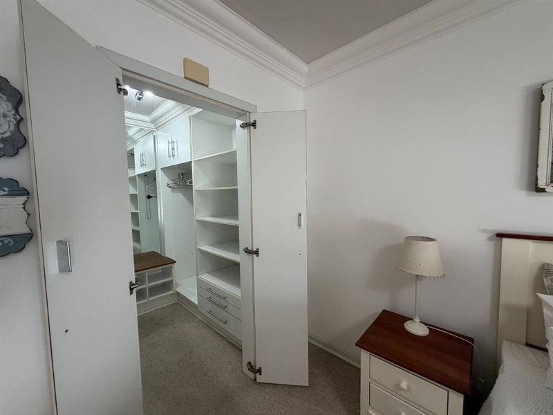 Exclusive Beachfront Living with Panoramic Ocean View - Photo 8