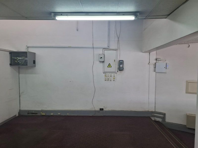 Commercial Property To Let - Photo 6