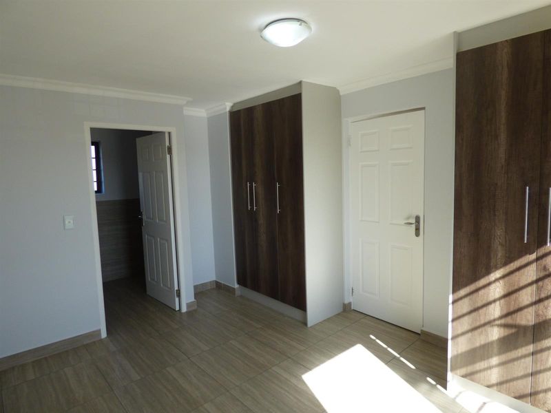 Apartment For Sale in Parklands North, Blouberg - Photo 5