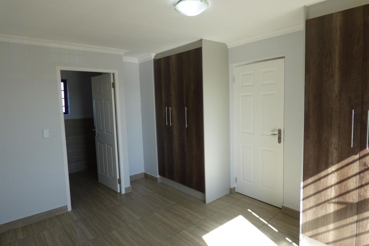 Apartment For Sale in Parklands North, Blouberg - Photo 5