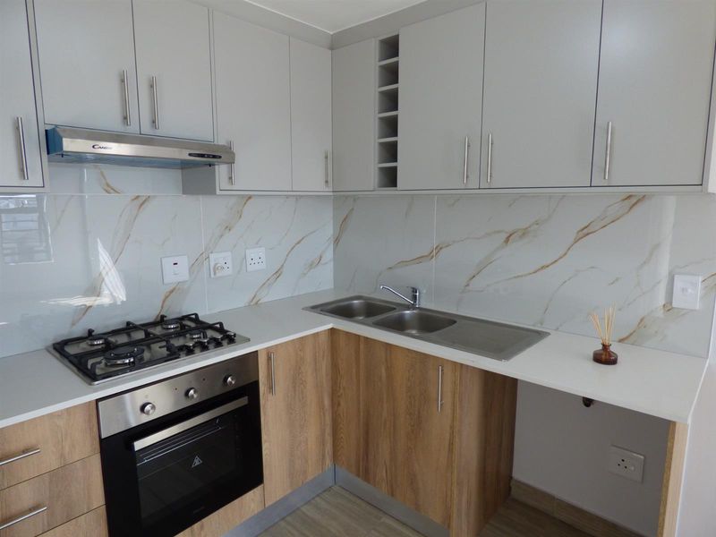 Apartment For Sale in Parklands North, Blouberg - Photo 2