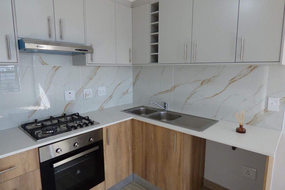 Apartment For Sale in Parklands North, Blouberg - Photo 2