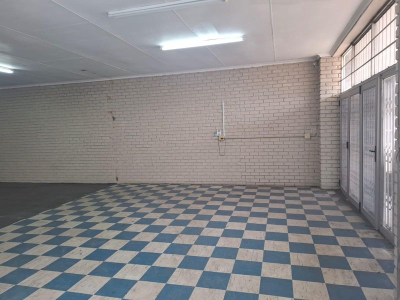 Commercial Property To Let - Photo 2