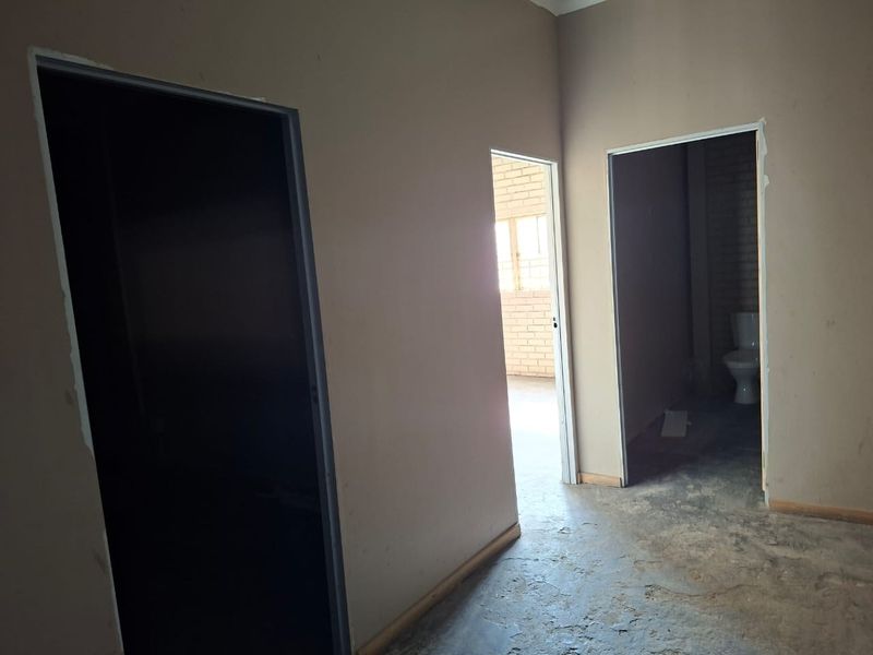 Commercial Property To Let - Photo 7