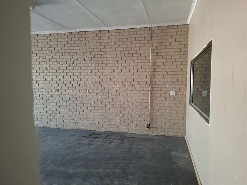 Commercial Property To Let - Photo 9